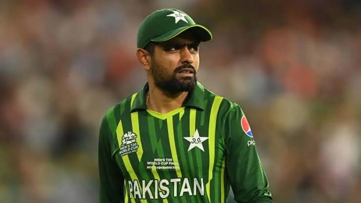 desi_skeleton's tweet photo. Still believe in you but Team ko bolo k Panic ho kar sb *oray na lag jaya karo ...🙏 @babarazam258 
Good luck for next matches!

#PAKvsAUS #WorldCup23 https://t.co/JcUpeSraBk
