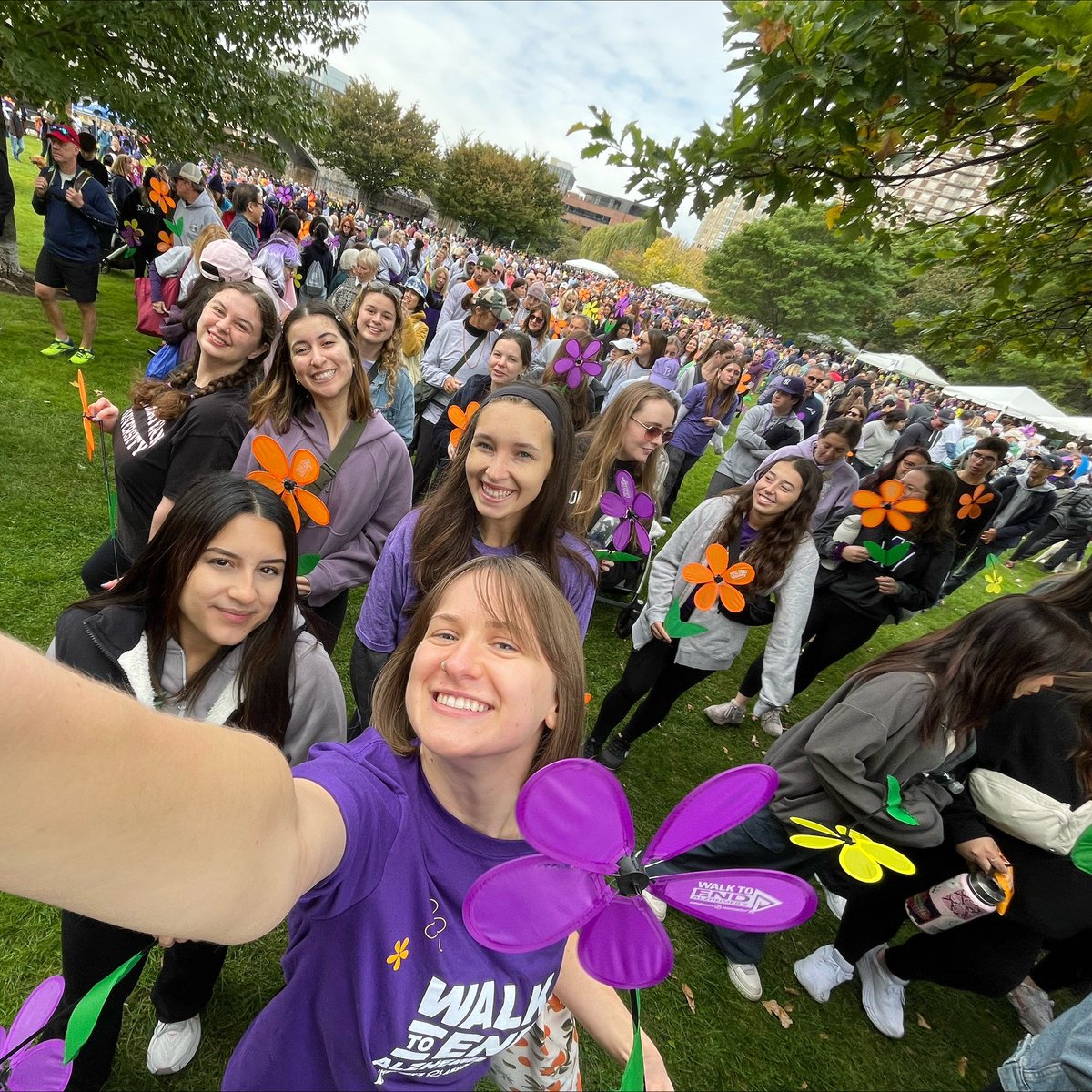 We're excited to share that our MS SLP students raised over $3,500 for the <a href="/alzassociation/">Alzheimer's Association</a>'s Walk to End Alzheimer’s last weekend! 🌼 They surpassed their fundraising goal and did an excellent job representing <a href="/Northeastern/">Northeastern U.</a>! #slp #slpeeps #alzheimers <a href="/NUBouve/">Bouvé College of Health Sciences at Northeastern</a> <a href="/alzheimersmanh/">Alzheimers Association, MA/NH Chapter</a>