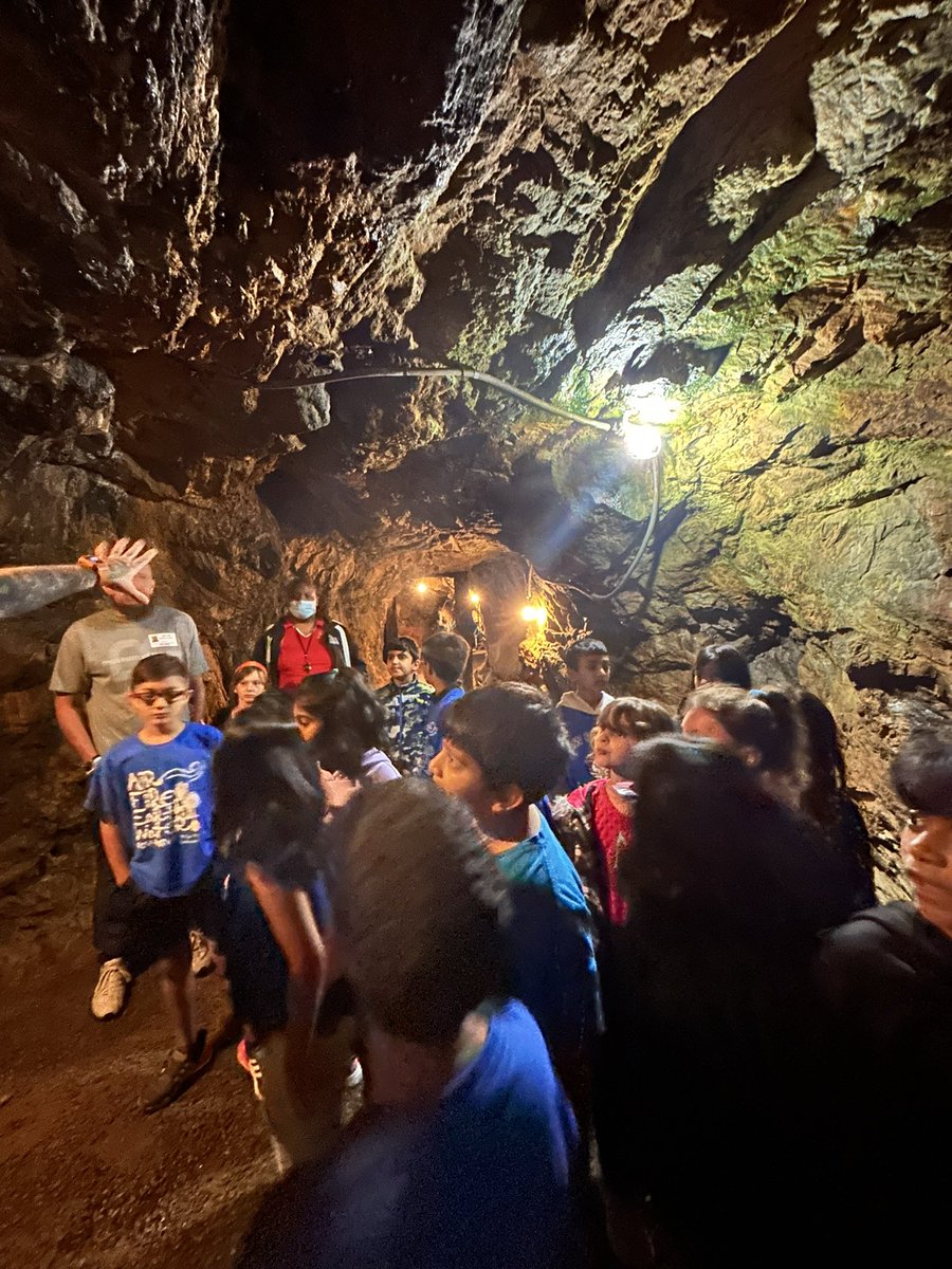 MrsFernandez3rd's tweet image. First field trip of the year to the Consolidated Gold Mines! #learningrocks @npepanthers
