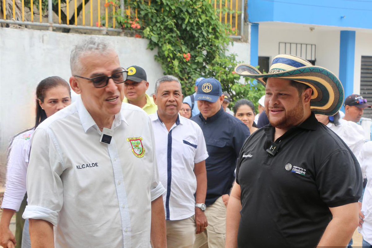orlandobenitezm's tweet image. !El progreso para Córdoba no se detiene! A buen ritmo avanzan las obras de pavimentación en la zona urbana del municipio de Planeta Rica🚧

Los trabajos consisten en el mejoramiento alrededor de 2 km de vías urbanas en pavimento rígido en la cabecera del municipio, en Barrios…