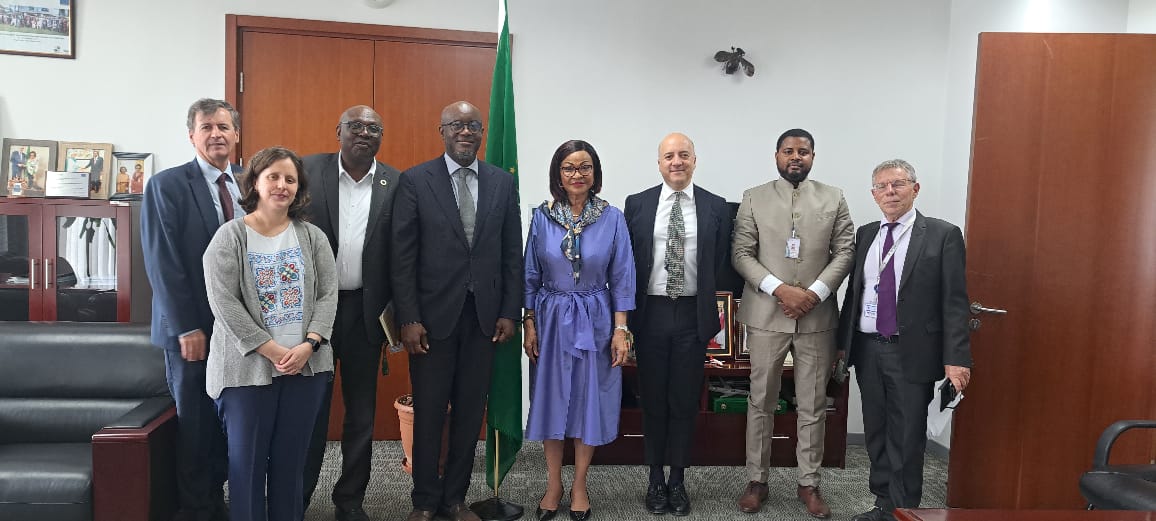 I received the Director for European parliament, Mr. Oumar Doumbouya &amp; his delegation. We discussed key priorities for #AU_EU partnership to advance mutual Dev't goals on the two continents including the establishment of <a href="/EU_Commission/">European Commission</a> parliamentary Antenna office in Addisababa