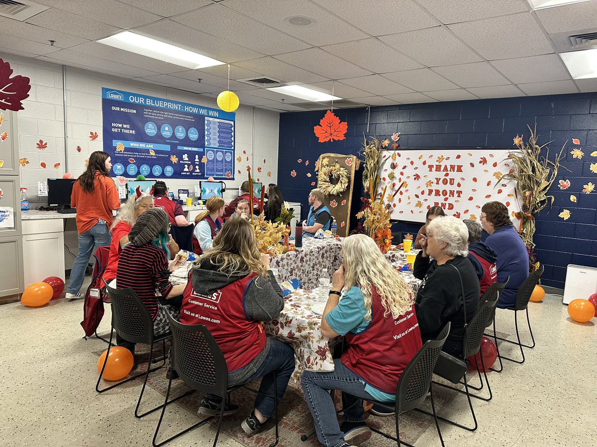 We had a fantastic time at our front end appreciation lunch today!! The front end at 2458 is amazing!! We ended our our appreciation week by all dressing like our favorite front end DS Jackie! @alicia_sanders1 @som2to <a href="/BenitoKomadina/">Benito.Komadina@Lowes</a>