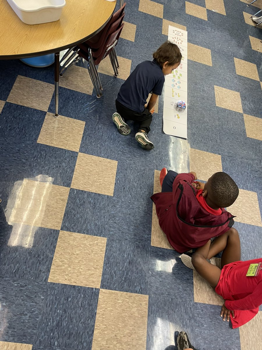 My <a href="/LelyLionsRoar/">Lely Elementary</a> kindergarteners LOVE the <a href="/TerrapinBots/">Terrapin</a> ! Today we had our buddies - @LES_2nd over to teach them. Next week- we code to turn and go backwards! 🤖⭐️ <a href="/ccpssteam/">@CCPSSTEAM</a> #ccpsfamily