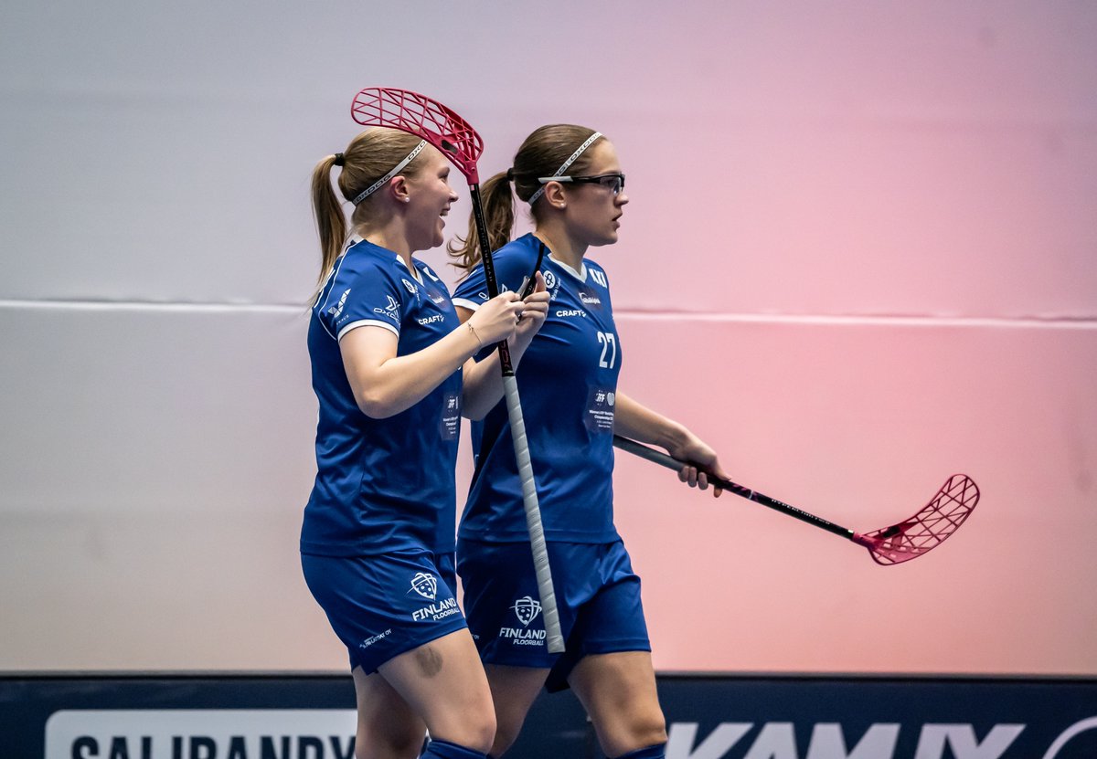 Salibandyfi's tweet image. Ykköskenttä johti Suomen voittoon Tshekistä lukemin 6-3! Otteluraportti 👉 shorturl.at/hpP67 #salibandy #eftturku