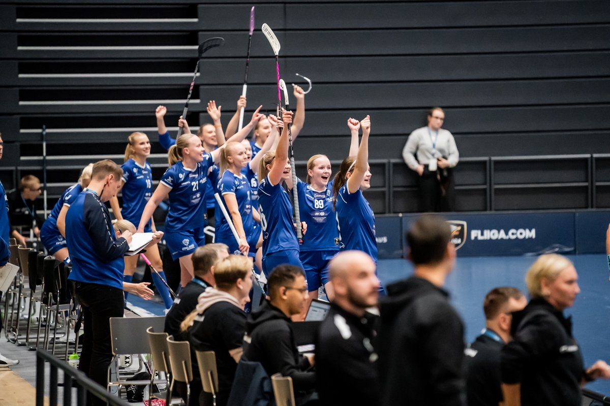 Ykköskenttä johti Suomen voittoon Tshekistä lukemin 6-3! Otteluraportti 👉 shorturl.at/hpP67 #salibandy #eftturku