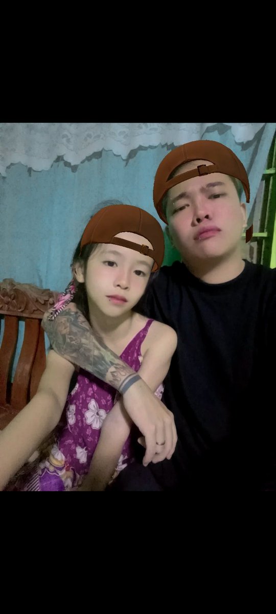 AYEETTT's tweet photo. "kuya picture tayo bago ka umalis ,baka dika uli makabalik.baka ma hospital ka ulit"

ps: di nako umalis parang kinahaban ako😆 https://t.co/n0NZ6FpKIs