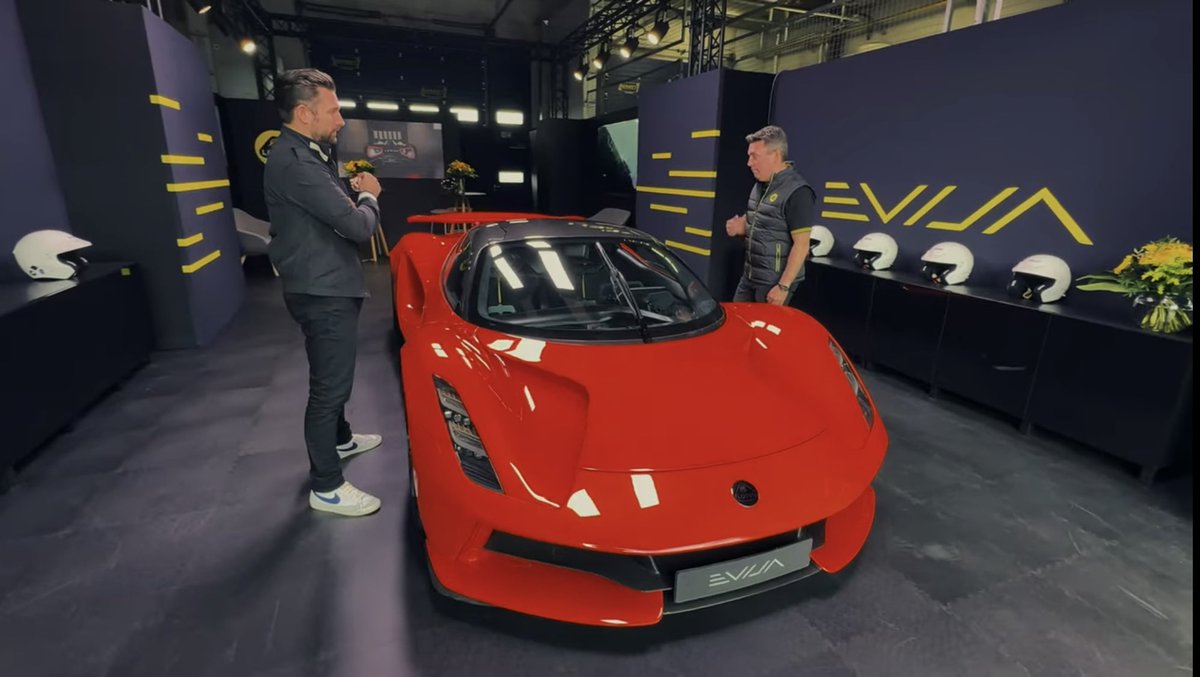 SimonCarGuy's tweet photo. Join the team and I as we show @MrJWW around the £2m all electric Lotus Evija hypercar:-

https://t.co/zEc2h0wJVL https://t.co/3henXgnT5z
