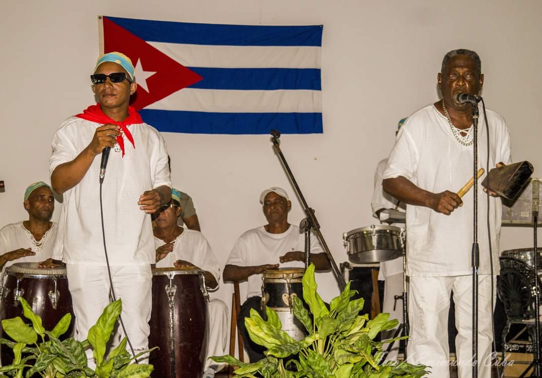 📖 Desde los sonidos del son cubano hasta los versos de José Martí, nuestra cultura es una joya que brilla en el corazón de la isla. ❤️🏝️ Así celebró hoy #Mayarí. #DíaDeLaCulturaCubana #Cuba #OrgulloCubano
