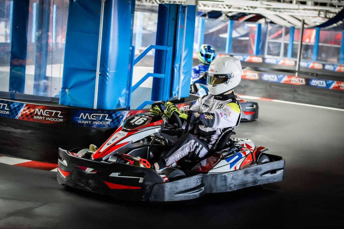 Sam Shaw tweet media