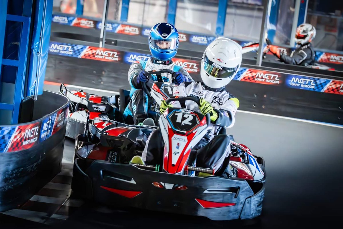 Sam Shaw tweet media