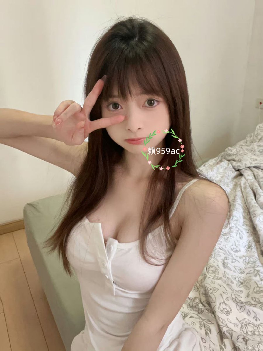 tw55845's tweet photo. 娜娜：158 D 23歲
長相特別���純的可愛妹妹
服務好 配合度很高
口技很棒 給你無套吹
讓你爽到爆 要了還想要
TG：https://t.co/ty6f1Zt4XV https://t.co/n6i9M6hoin