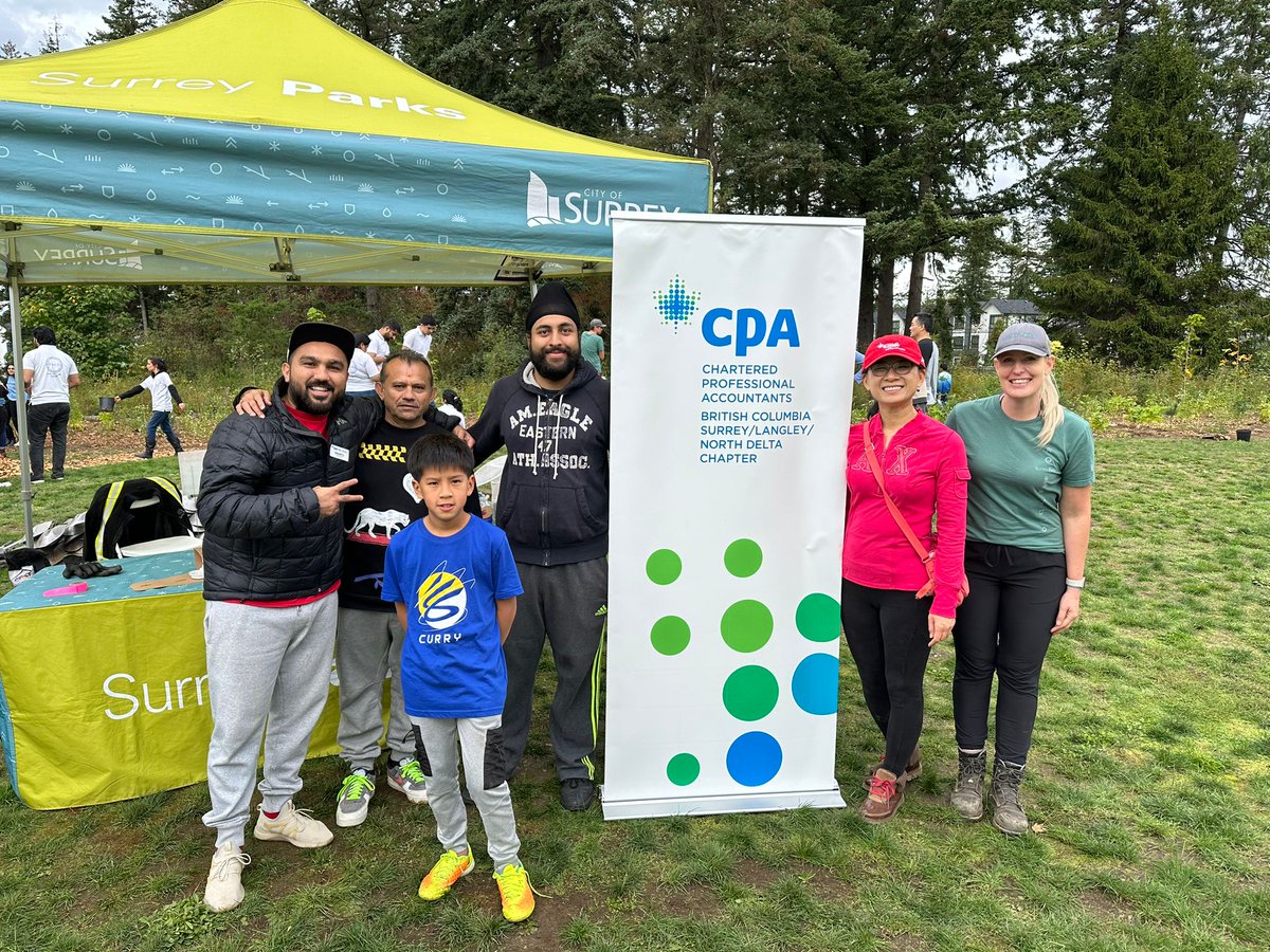 CPASLNDChapter's tweet image. 🌱 Embracing sustainability with a heart full of green! 

Our team had a fantastic time planting trees last week. Check out some snaps from our tree planting day! 🌳🌿 

#CPABC #TreePlanting #Sustainability #CommunityEngagement