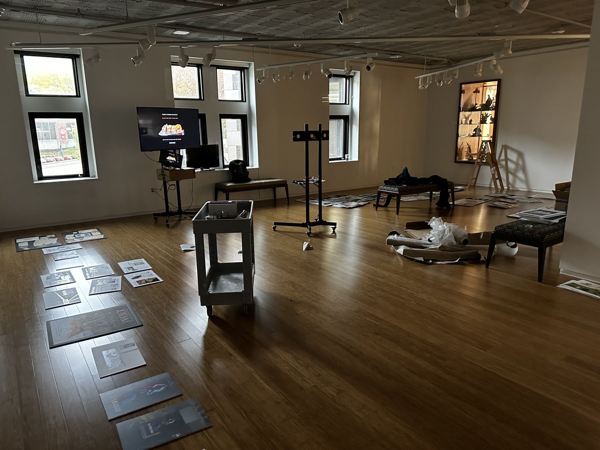AMA_PGH's tweet photo. Our AdFlux open house of over 300 submissions (!) is tonight from 6 - 8 PM in the Richard Robert Smith Gallery in West Hall on CCAC Allegheny's Campus. We hope to see you there for an evening celebrating creativity! @CCAC @AIGAPittsburgh @joezeffdesign https://t.co/OdO7Ovq2xP