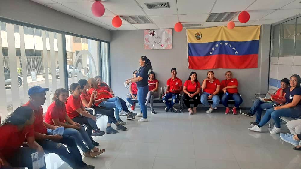 OAPLCIVSS's tweet photo. #20Oct | 🇻🇪 Hoy en atención a la tropa de la @OAPLCIVSS, los funcionarios participaron en actividad de entretenimiento para conocer más a nuestra hermosa Venezuela. #IVSS #OAIvss @MagaGutierrezV @Somosivss @NicolasMaduro https://t.co/8z24hLLcSt
