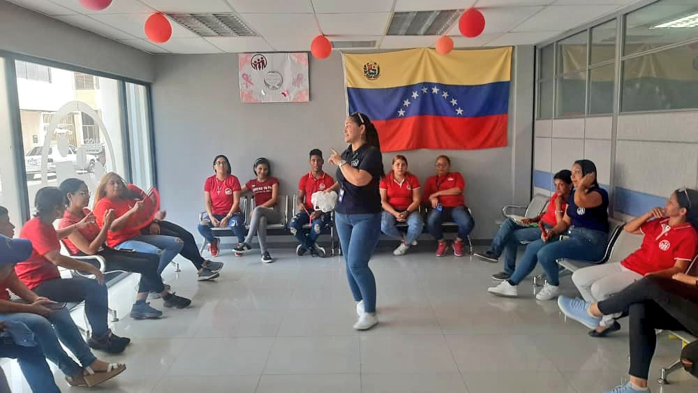 OAPLCIVSS's tweet photo. #20Oct | 🇻🇪 Hoy en atención a la tropa de la @OAPLCIVSS, los funcionarios participaron en actividad de entretenimiento para conocer más a nuestra hermosa Venezuela. #IVSS #OAIvss @MagaGutierrezV @Somosivss @NicolasMaduro https://t.co/8z24hLLcSt