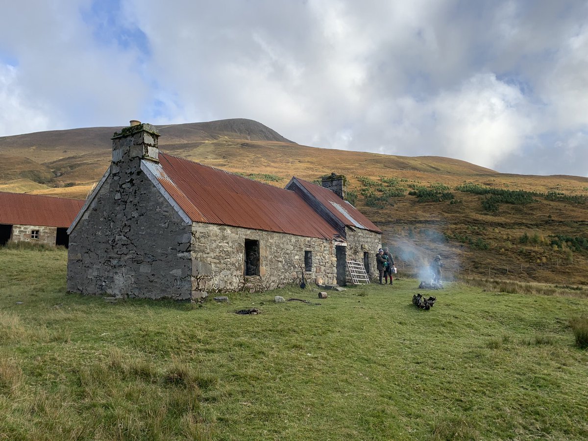 paulinedaniels's tweet photo. @charlesevansart Our favourite place… #strathvaich https://t.co/QGy60J9VoR