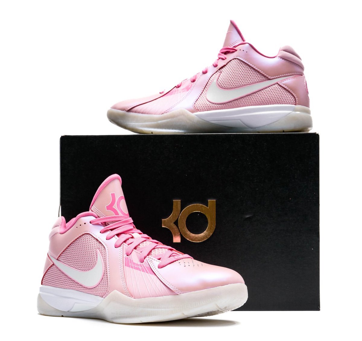 Ad: Dropped via AFEW
Nike Zoom KD 3 'Aunt Pearl'
=> tinyurl.com/2x4yc6ob
