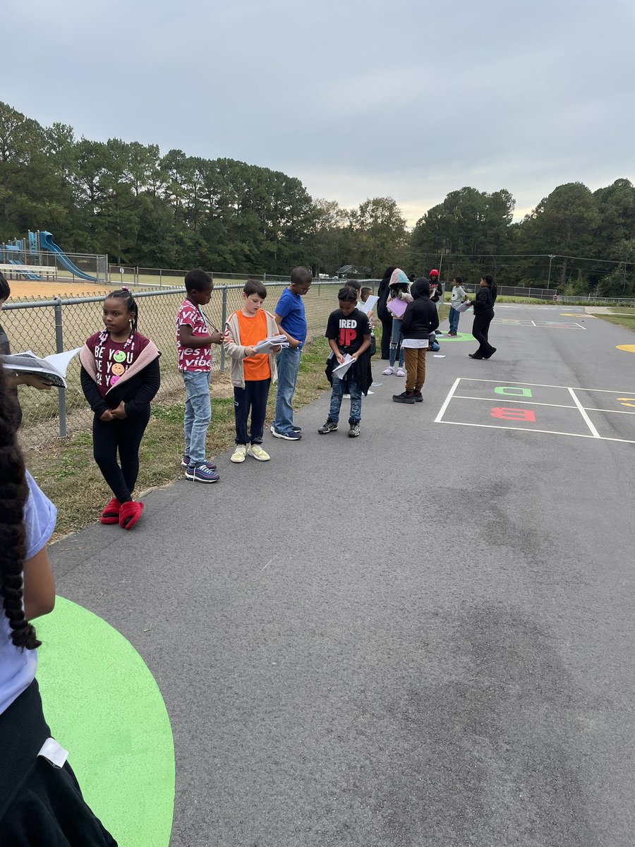 Friday Learning Celebrations are my favorite time of the week! These 3rd, 4th, and 5th graders are sharing their learning from the week and playing team building games together!💙