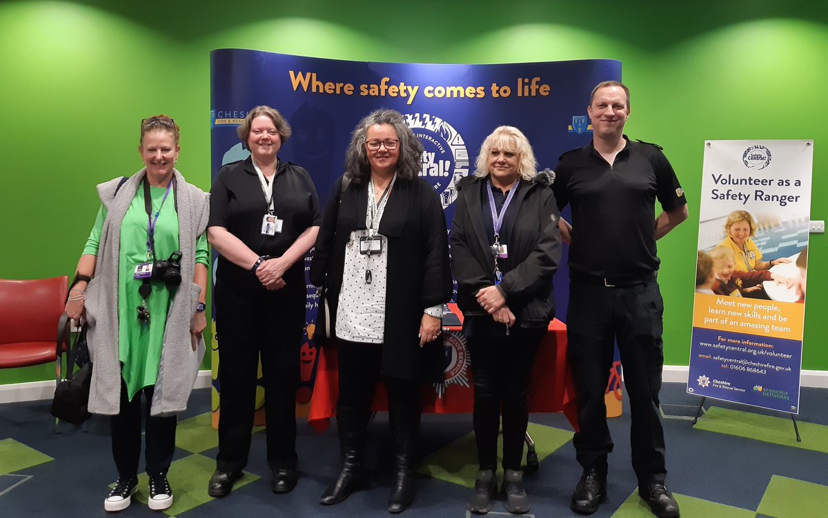We were at <a href="/SafetyCentralCH/">Safety Central</a> today with pupils from <a href="/OFL_PRU/">Oakfield Lodge School</a> who experienced the crime and consequence scenarios. Magistrate Paula Jones gave the pupils an overview of her role. Thanks to all the staff at Safety Central for their support.
<a href="/cheshirepolice/">Cheshire Police</a> <a href="/CheshirePCC/">Police and Crime Commissioner for Cheshire</a> <a href="/PoliceCrewe/">Crewe Police</a>