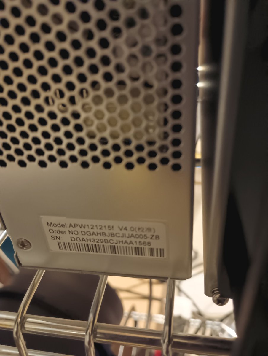 ireyco's tweet photo. Antminer S19k Pro 120T - Initial Impressions
Bitmain announced S19k Pro #Bitcoin  miner last month &amp; shipped its first batch last week. At 23J/T,  it's efficiency is comparable to S19XP, but at a much lower price. 
The miner is identical in form &amp; size to other S19 series miners https://t.co/k6sAaHIxvy