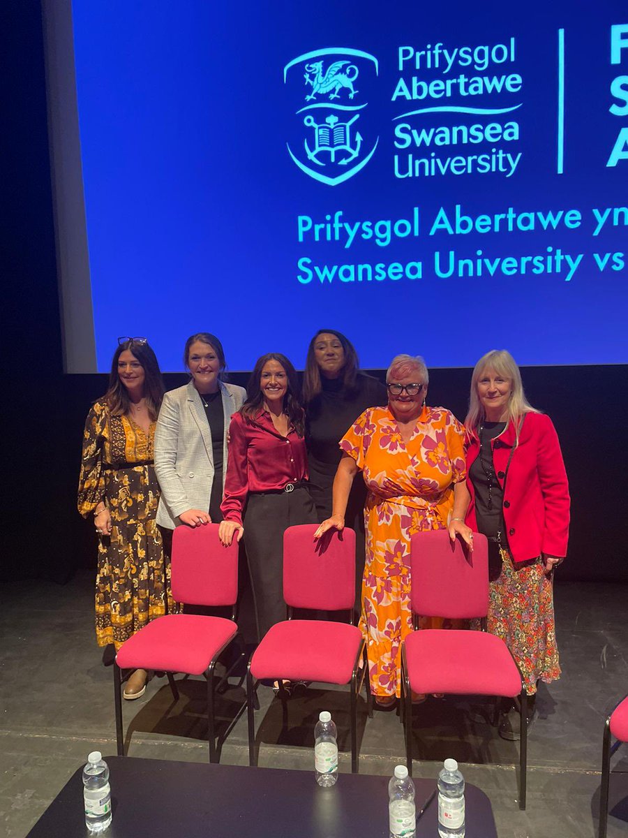 MenopauseTeam's tweet image. Excellent menopause event @SwanseaUni this evening. Great to hear updates from @carolynharris24 @drlouisenewson and several others.