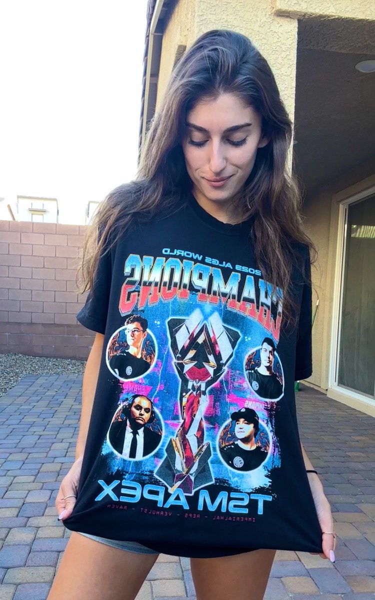 EsportsCloset tweet media