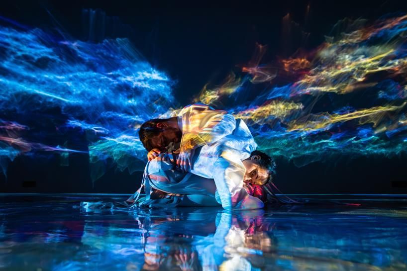 signal festival lights up the nights from October 12th to 15th, reinvigorating the landscape of czech art and architecture with digital culture designboom.com/art/prague-sig…