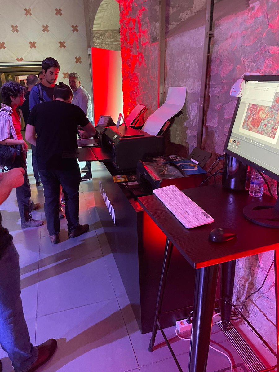 FotoRuanoPro's tweet photo. Hoy asistimos al #RSummit de nuestros compañeros de @Canonespaña 🌟 Una jornada de puertas abiertas donde hemos asistido a inspiradoras masterclasses impartidas por embajadores y profesionales de la marca. ¡Gracias por la invitación un año más! #RSummitCanon https://t.co/Dg2qzfJkob