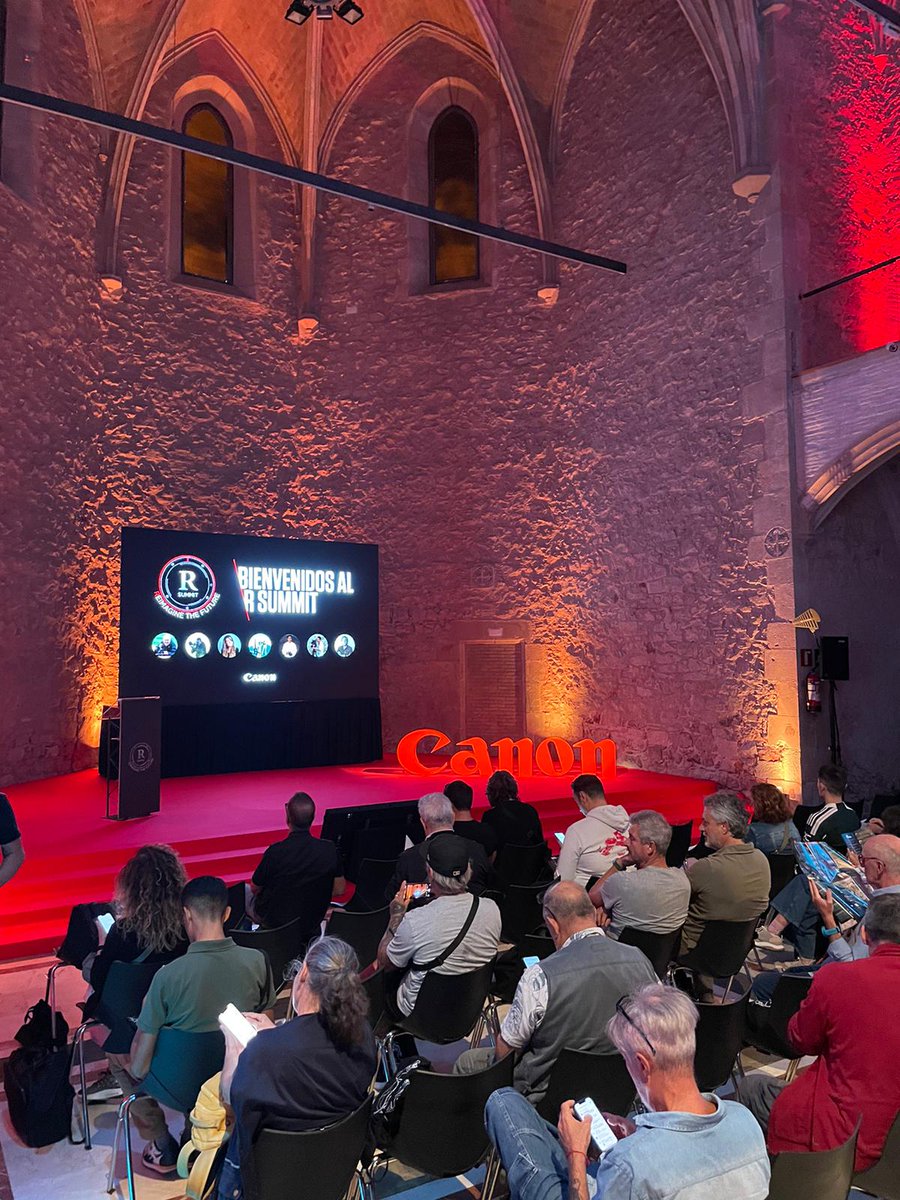 FotoRuanoPro's tweet photo. Hoy asistimos al #RSummit de nuestros compañeros de @Canonespaña 🌟 Una jornada de puertas abiertas donde hemos asistido a inspiradoras masterclasses impartidas por embajadores y profesionales de la marca. ¡Gracias por la invitación un año más! #RSummitCanon https://t.co/Dg2qzfJkob