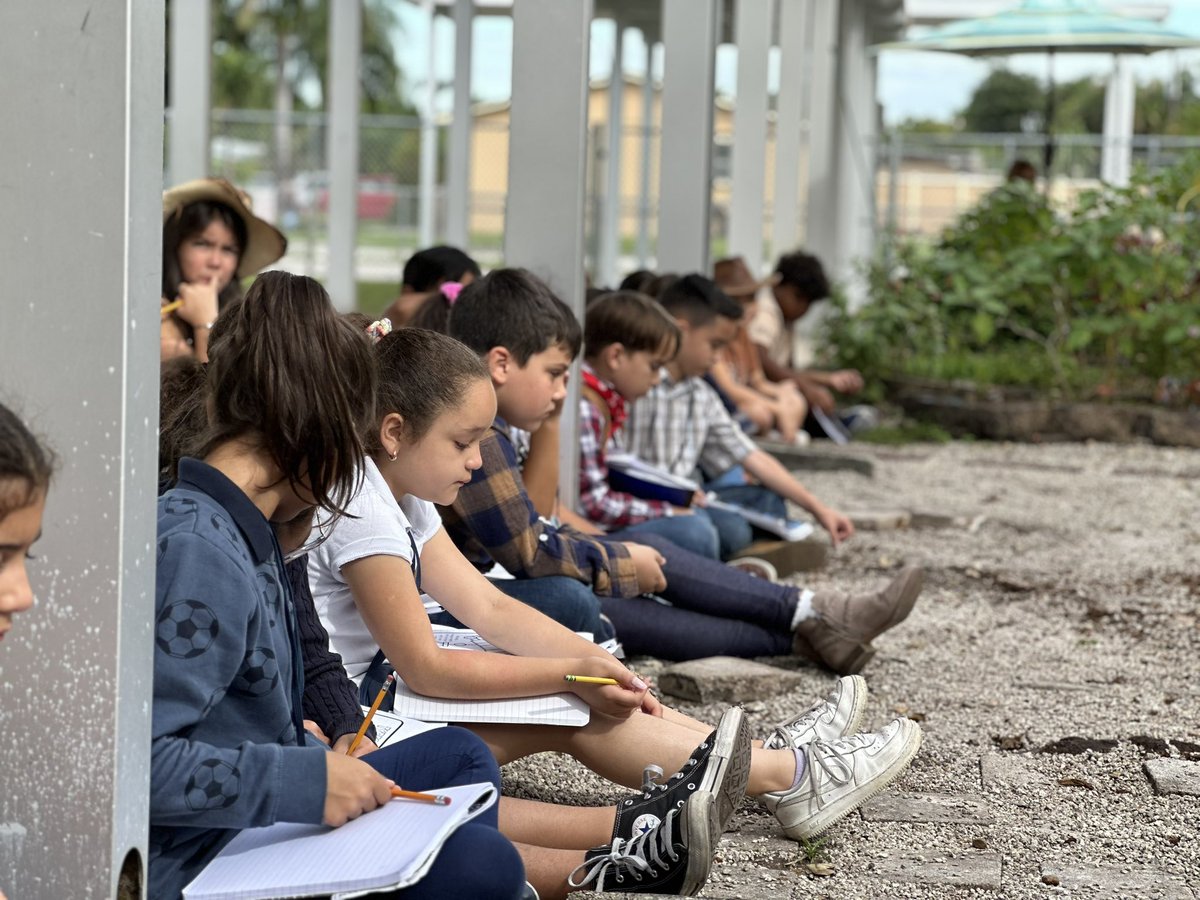 JuankyDiaz's tweet photo. What a way to tie in our classroom lessons with @EducationFund #foodforrest to wrap up another @STEAMDesignated @MDCPSSTEAM #collaboration #coralpark #cpe #thirdgrade #diazluna @MDCPSCentral @MDCPS @MDCPSSci @SuptDotres #steam https://t.co/lHmGX4zBnD