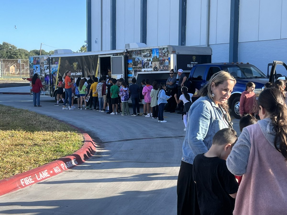 CCISD Police (@ccisdpolice) on Twitter photo Another successful static display for Red Ribbon Week β23 @CullenPlaceES
<a href="/CCISDPolice/">CCISD Police</a> will be leading a multi-agency parade all of next week for a multitude of districts to spread the word about the dangers of drug use.
@ccisd Another successful static display for Red Ribbon Week β23 @CullenPlaceES
<a href="/CCISDPolice/">CCISD Police</a> will be leading a multi-agency parade all of next week for a multitude of districts to spread the word about the dangers of drug use.
@ccisd