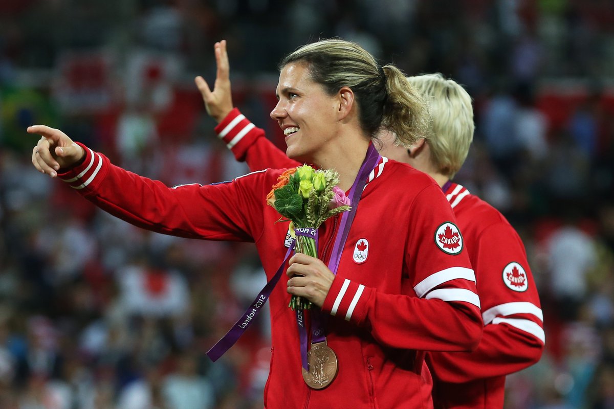 🥇 Gold Medalist
🎖 Order of Canada
🥉🥉 2x Bronze Medalist
1️⃣4️⃣ Canada Soccer Player of the Year
1️⃣9️⃣0️⃣ All-Time Leading International Goalscorer

What an international career. <a href="/sincy12/">Christine Sinclair</a>

#ThankYouSinc 🐐