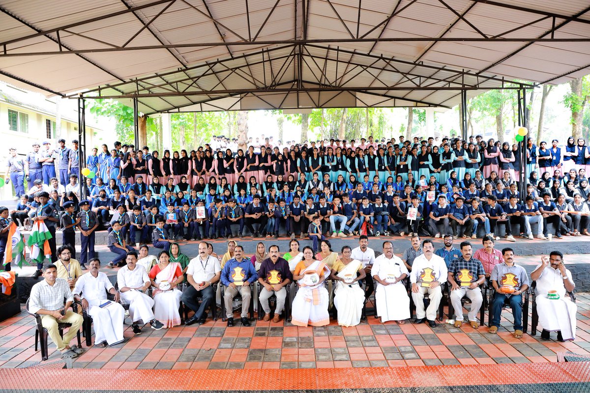 devlogsdevanand's tweet photo. @Nyksindia 
@YASMinistry 
#MeriMaatiMeraDesh 
#MMMD
@ianuragthakur @NyksMalappuram @NYKSKerala 
The Block level Programme was held at Marthoma collage Nilambur.... https://t.co/DCxZTorzsk