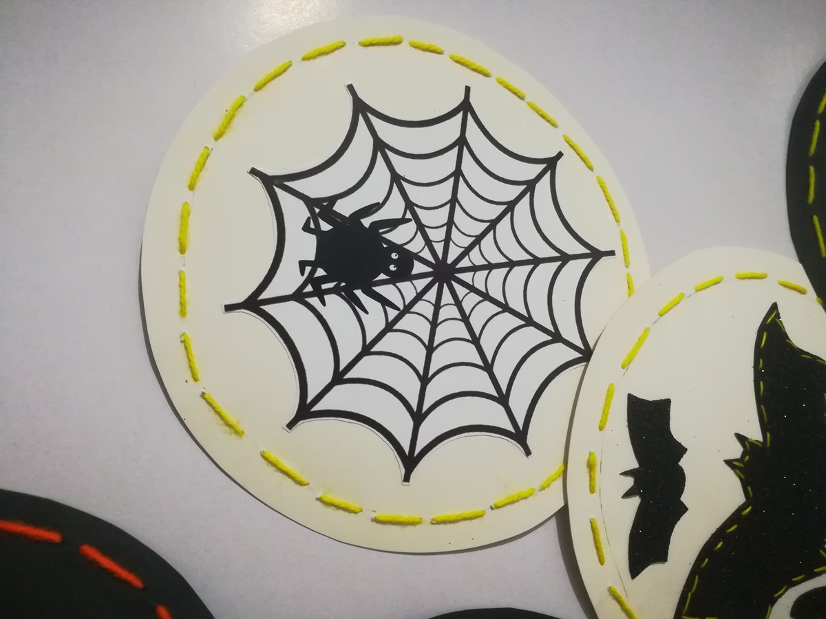 CraftyDShop's tweet photo. Our Handmade Halloween 2023 #Halloween #pumpkin #HandmadeHour https://t.co/tLg8TlnSk7