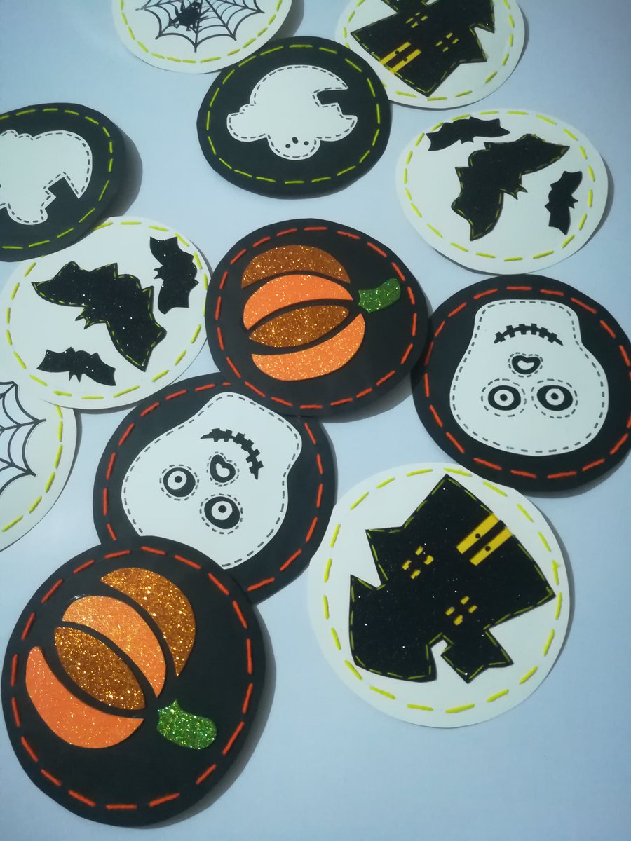 CraftyDShop's tweet photo. Our Handmade Halloween 2023 #Halloween #pumpkin #HandmadeHour https://t.co/tLg8TlnSk7
