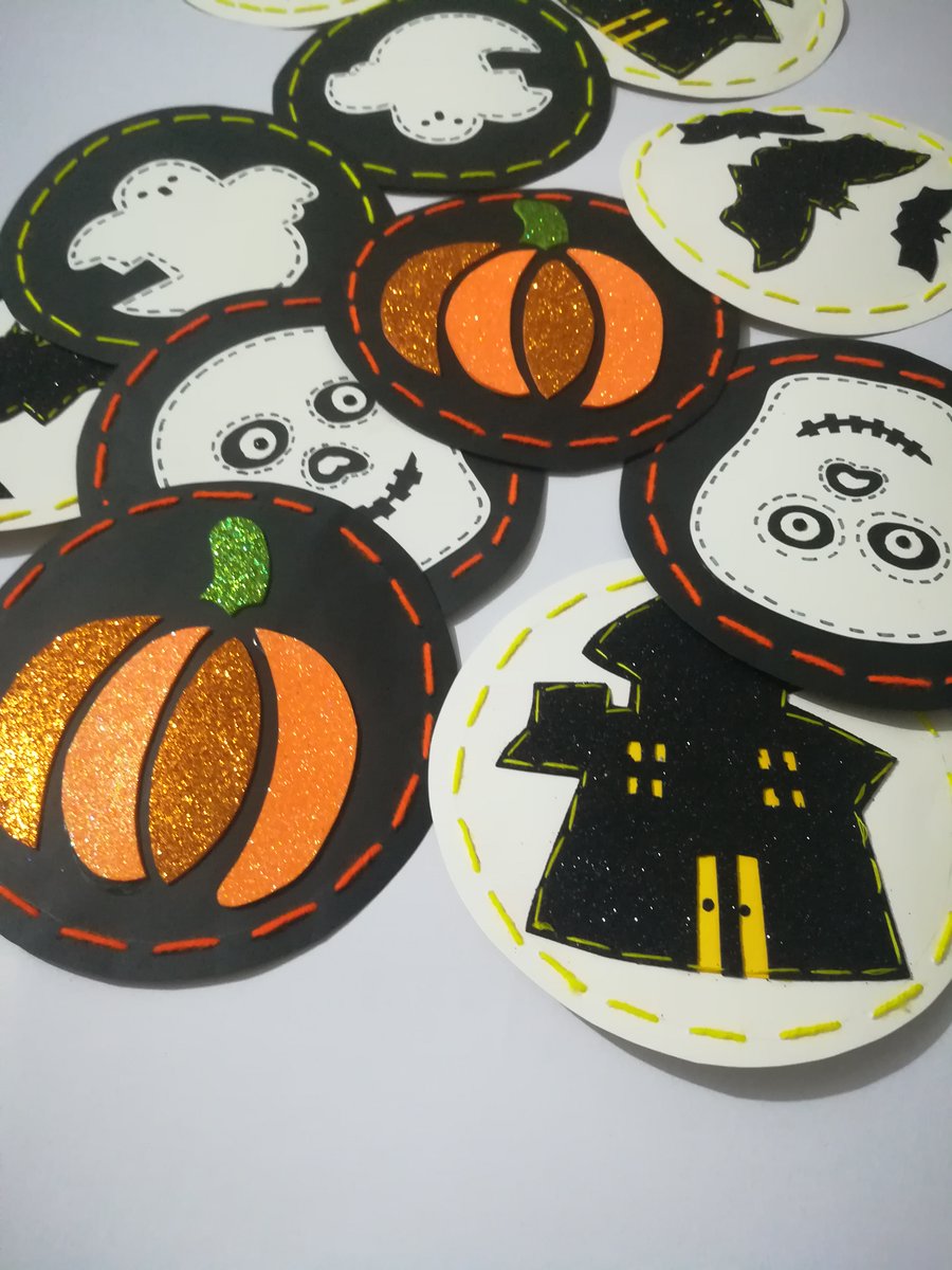 CraftyDShop's tweet photo. Our Handmade Halloween 2023 #Halloween #pumpkin #HandmadeHour https://t.co/M6SHIvrlmN