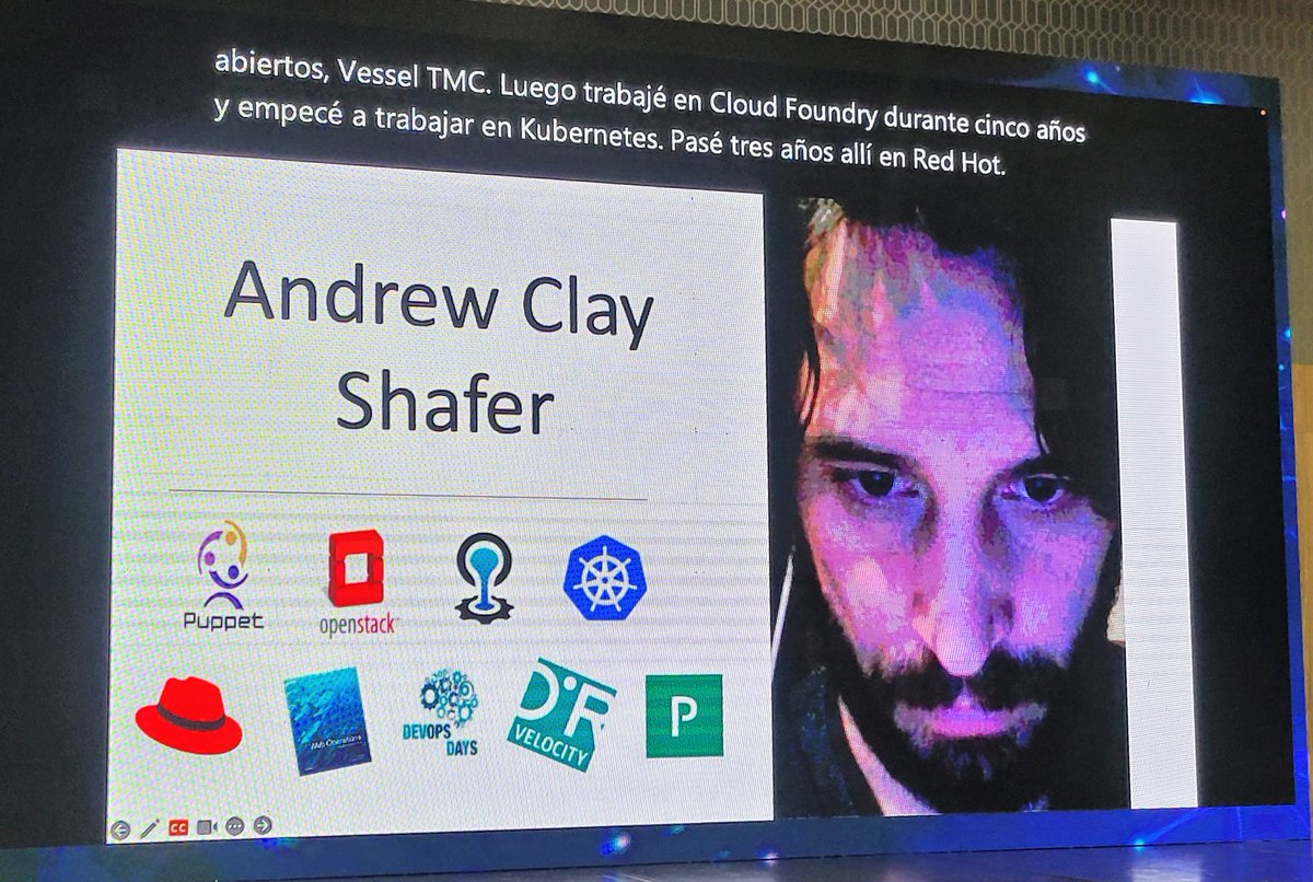 MikeRosTX's tweet image. El GRAN inicio de #DevOpsDaysBogota2023 comenzó con la muy popular presentadora de TV @SaraUribeTV seguido por unos de los organizadores principales del evento @RafaelMartAng qué presentaron al primer ponente Keynote @littleidea qué habló del tema &quot;The Timeless Way of DevOps&quot;.