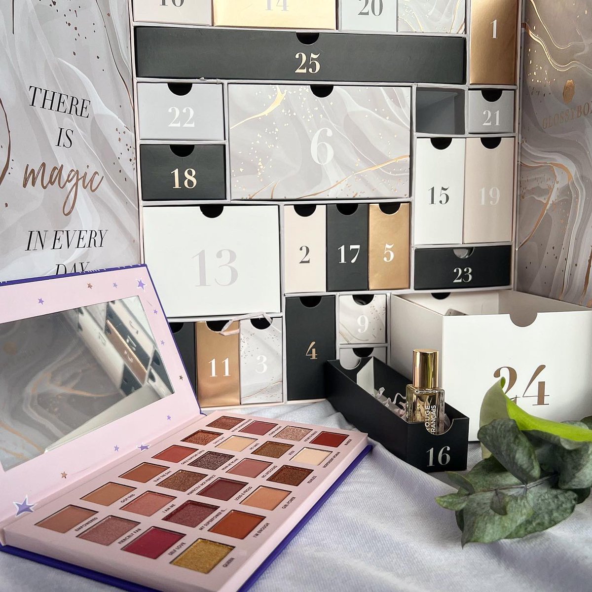 Carnetsd1Quadra's tweet photo. 💜 #GLOSSYBOX #calendrierdelavent « Feel The Magic » Valeur 663€
👉 prix 80€
👉 70€ pour les abonnés @GlossyBox_fr
Une PEPITE ! Des magnifiques marques, produits, des nouveautés, ce calendrier est juste INCROYABLE !!
À découvrir ici 👉 https://t.co/S5InQLXlSQ https://t.co/ePw8cobNJY