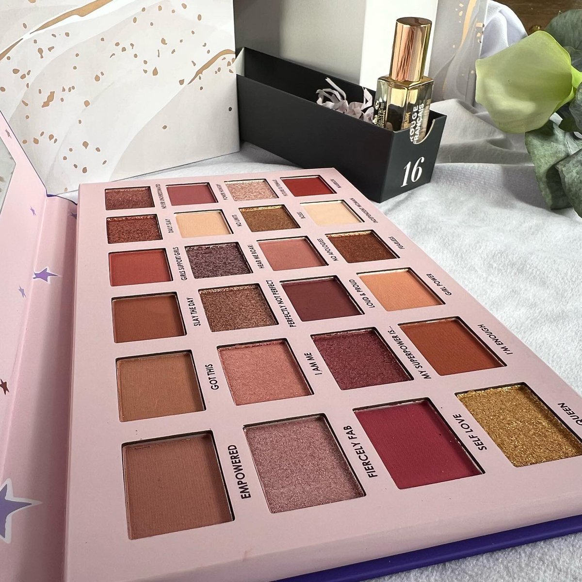 Carnetsd1Quadra's tweet photo. 💜 #GLOSSYBOX #calendrierdelavent « Feel The Magic » Valeur 663€
👉 prix 80€
👉 70€ pour les abonnés @GlossyBox_fr
Une PEPITE ! Des magnifiques marques, produits, des nouveautés, ce calendrier est juste INCROYABLE !!
À découvrir ici 👉 https://t.co/S5InQLXlSQ https://t.co/ePw8cobNJY