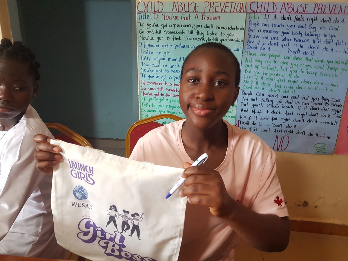 Wesad_Cameroon's tweet photo. It was an interesting session with the Girl Boss Club this week. They took time to appreciate @Launchgirls for providing merchandise for their efforts in meeting up expected results.
#launchgirls
#global_glow
#glowclubs
#wesad
#educationcannotwait
#unfpa
#unwomen https://t.co/rMH2acJma5