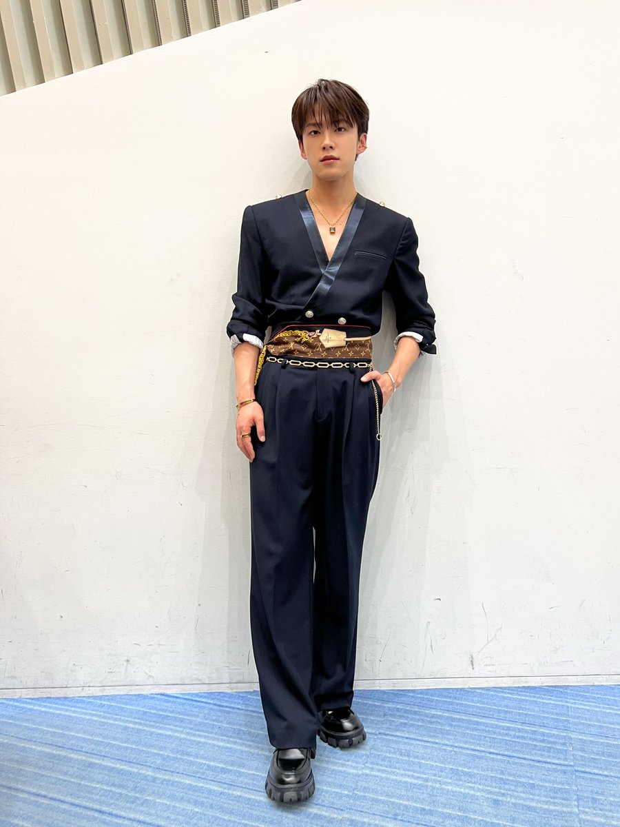 [📸] ミュージックステーション
2時間スペシャル

#JO1 #河野純喜 #KONOJUNKI

🪽#Venus
MV
youtu.be/3iSsqYWKJYs
Streaming
lnk.to/jo1_equinox

🔮 #SuperCali
MV
youtu.be/5nE7budaeO4
Streaming
lnk.to/jo1_midnightsun

🔫 #Trigger
PV
youtu.be/E0T3t-qc7-0
Streaming