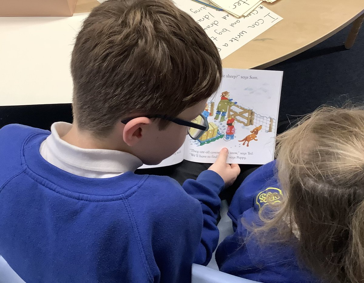blackridge_ps's tweet photo. P1 enjoyed time with their P7 Buddies. They shared their favourite books from the classroom and had the opportunity to go to our BPS Library. #BPSLiteracy #BPSValues #BPSCommunity @wl_literacy @WL_Equity https://t.co/VYJjuEtdmu