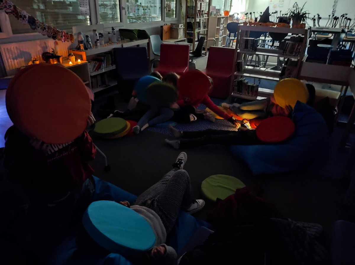 jbn_sa's tweet photo. 2eme sieste contée spéciale Halloween.
#animationlecture #bienetrealecole #goûtdelire #climatscolaire https://t.co/GLsAsjBR8k