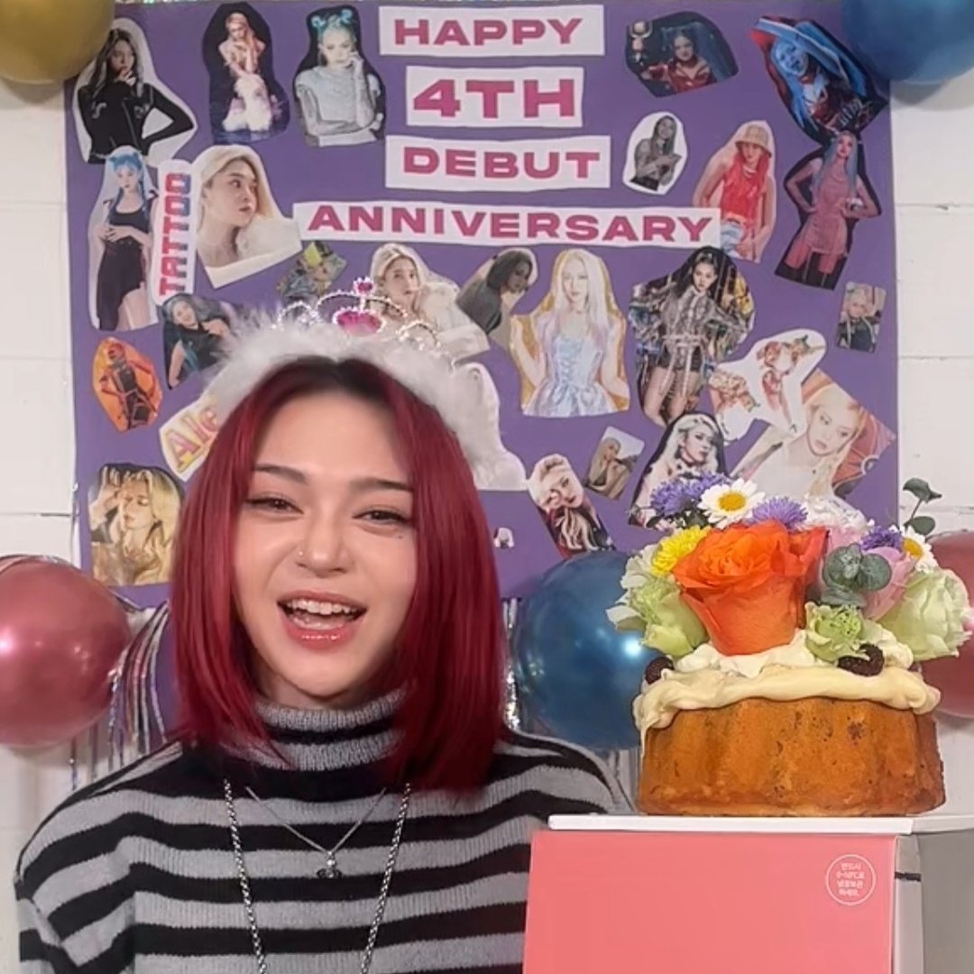 GlowingCheeks_'s tweet photo. Happy 4th debut anniversary my love!!
Can't believe it's 4 years already since you debuted and I'm glad I was with you before day one even~
Will look forward to your bright future and will continue to support you until the end <3
-@AleXa_ZB #4YearsWithAleXa https://t.co/eFDiTwBlwx