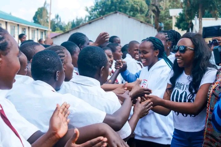 Mosescaptain4's tweet photo. I celebrate her today because of her relentless efforts towards youths in our beautiful country kenya..Thousands have benefited directly and indirectly because of Hon Charlene Ruto                        Happy Mashujaa Day First Daughter..#SMACHSFOUNDATION
@charlruto https://t.co/roDvXakiHX