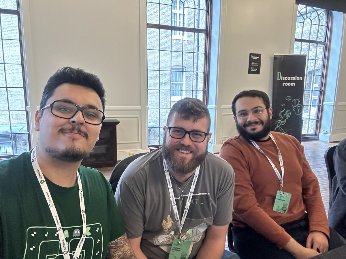 danieljcafonso's tweet image. Starting the engineering leadership panel at #ReactAdvanced @mo__javad @Cadienvan