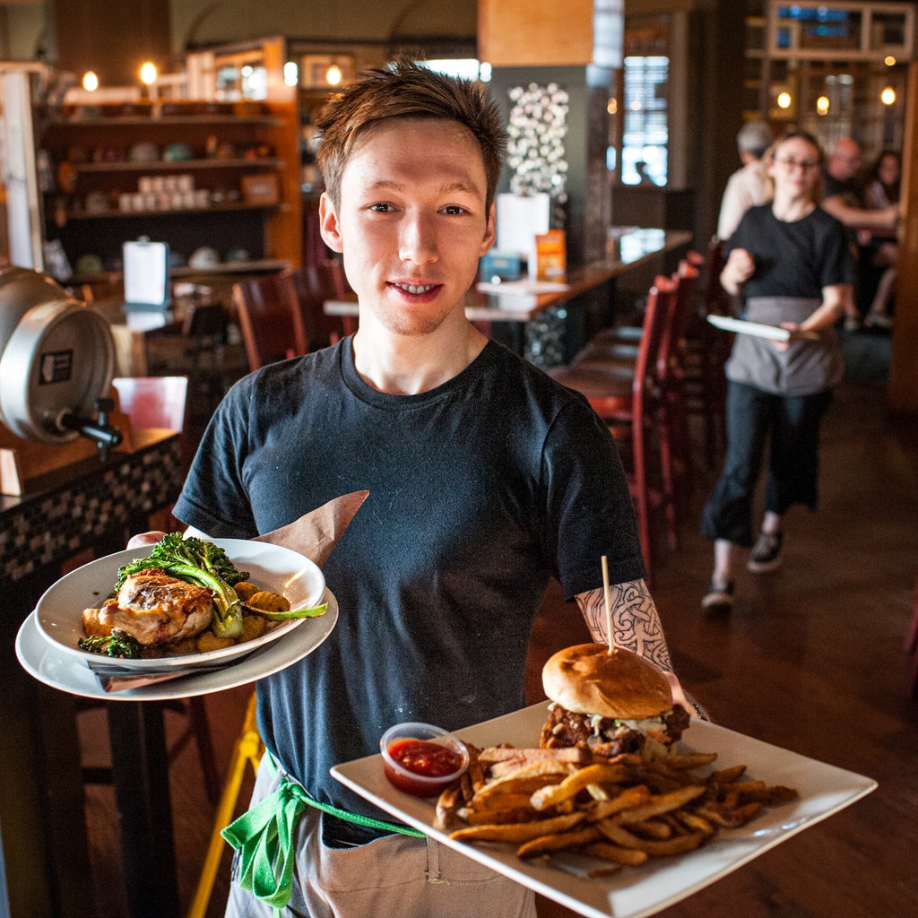 TourismRedDeer's tweet photo. Get set for a culinary adventure at @cilantro_chive, where the menu boasts mouthwatering dishes and refreshing drinks! With a focus on locally sourced ingredients and seasonal delights, there's something for every palate.

#ExploreRedDeersBackyard #VisitRedDeer #RedDeer https://t.co/XsIOrel50t