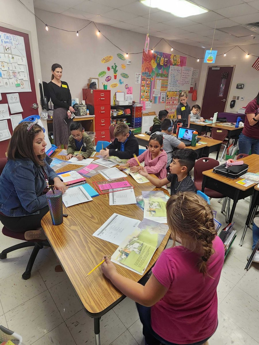 CharlesButtFdn's tweet photo. Thank you @FloresvilleISD Middle School and South Elementary for an amazing showcase visit! You truly demonstrated your commitment to ensuring all of your students are Future Ready with your learner centered personalized approach. https://t.co/XVm5Ct4Vo6