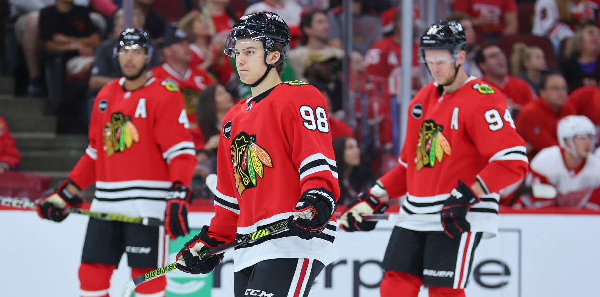 Do The Blackhawks NEED A Captain This Season? - Bleacher Nation