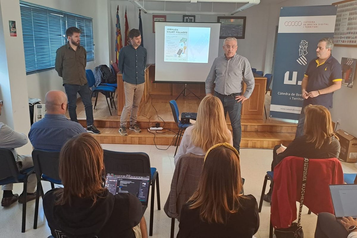 📙 La Cátedra de Brecha Digital y Territorio de la UJI presenta su guía de pueblos inteligentes en los municipios de L'Alcoià, El Comtat y la Marina Alta mtr.cool/sranvbcker

#SmartVillages